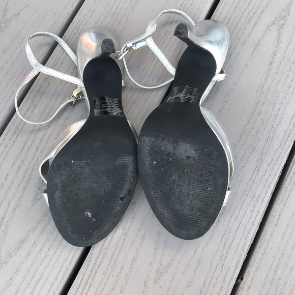 Heels - Picture 6 of 8